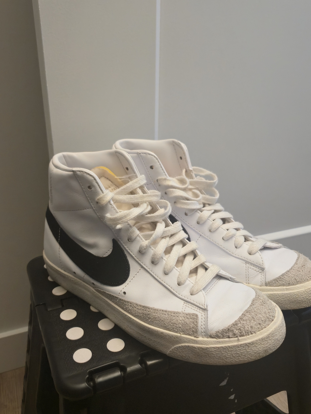 Nike White Black High-Top Athletic Shoes